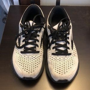 Womens brooks revel 4